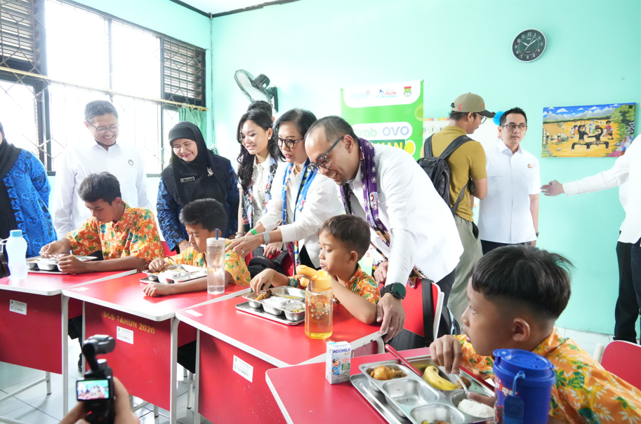 GERNAS MULIA 24 Tahun: Kolaborasi untuk Generasi Sehat, PPATK dan Pemangku Kepentingan Salurkan Makan Bergizi Gratis