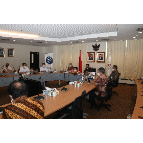 SIARAN PERS : PERTEMUAN PPATK DENGAN KEMENTERIAN KOPERASI DAN UKM